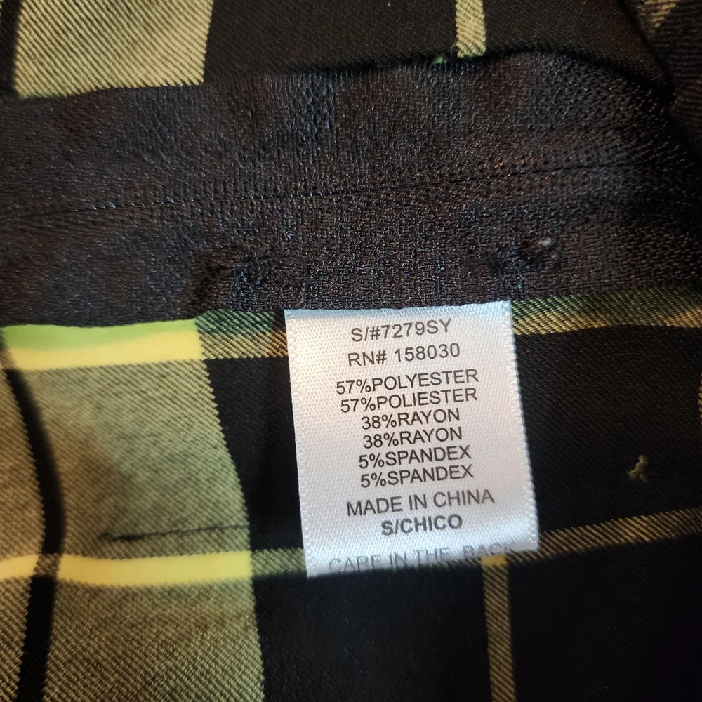 Love Tree Pleated Mini Skirt Womens Size Small Yellow/Black Plaid Schoolgirl